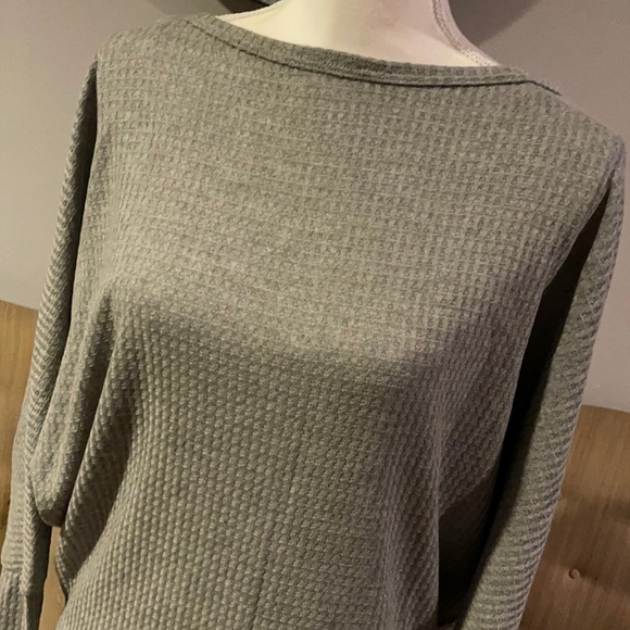REBORN J grey thermal drop shoulder super cute top - Picture 2 of 5